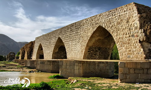 پل شکسته، از آثار به‌جامانده دوره ساسانی