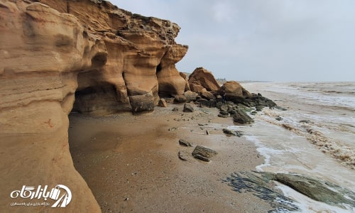 ساحل امام حسن در دسته دیگر جاهای دیدنی بوشهر با صخرههای متنوع